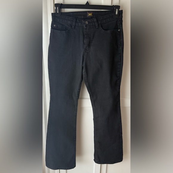 Lee Denim - Lee Black Flare Leg Jeans Size 6 – Stylish & Versatile, Excellent Condition